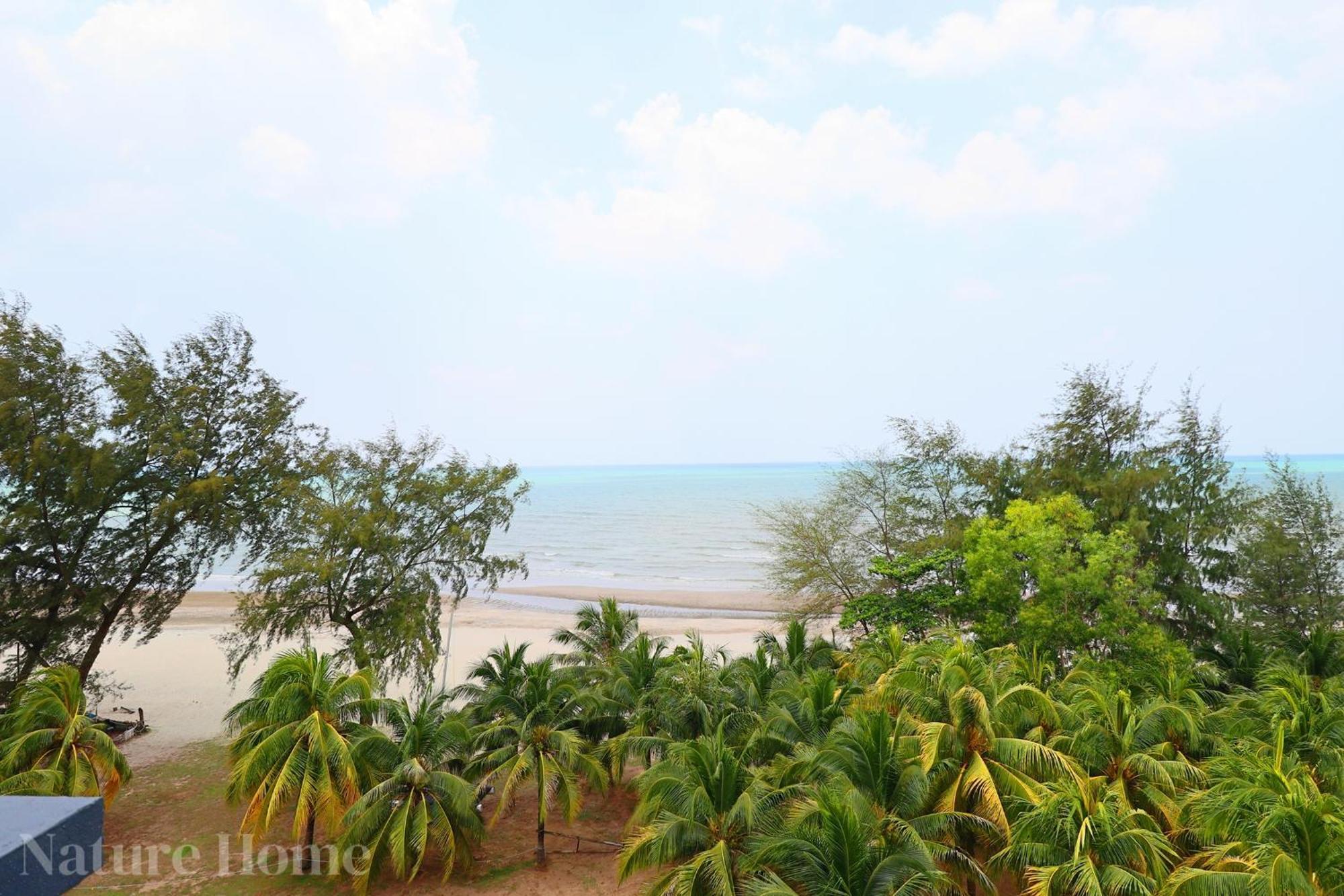 Nature 2 - Swiss Garden Residences Beachfront *